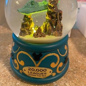 Water globe Disney 20,000 leagues under the sea